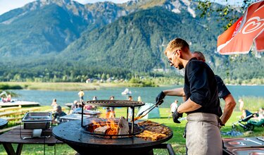 Grillen im Oswaldbad am Pressegger See