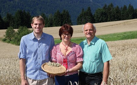 Familie auf dem Feld