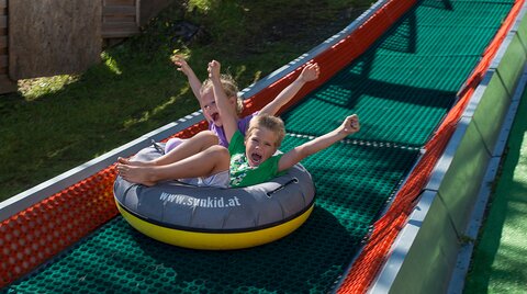 Spielplatz beim Hotel